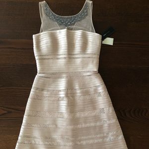 BCBG Maxazria Dress size 0, NWT